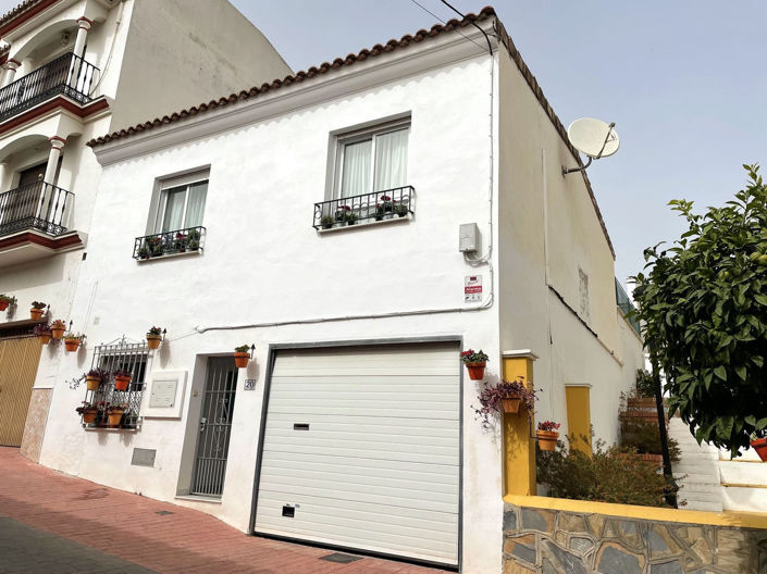 Image No.9-4 Bed Villa for sale