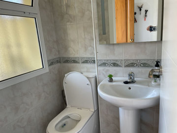 11-20939a0134ad724a8cb2a801094d15a4