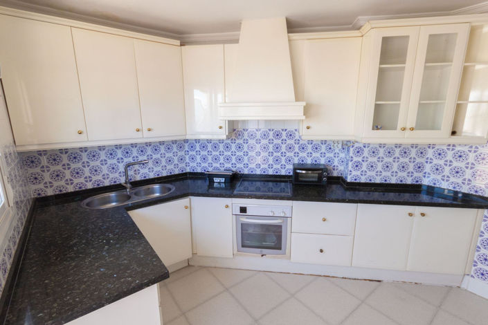 Image No.11-3 Bed Apartment for sale