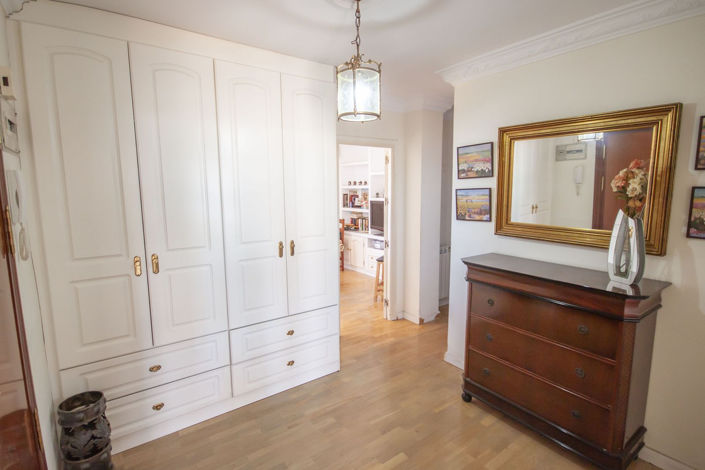 Image No.20-3 Bed Apartment for sale