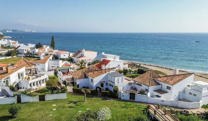 Image No.2-3 Bed Villa for sale