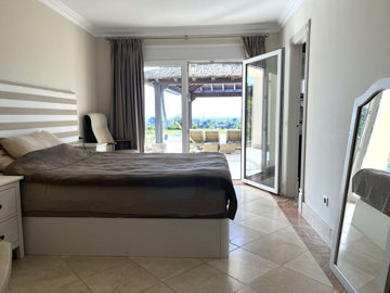 10-bb915d1cb19341576dcdc994b81ab9c5