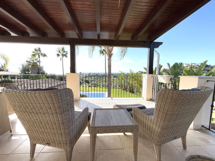Image No.3-Villa de 4 chambres à vendre à Estepona
