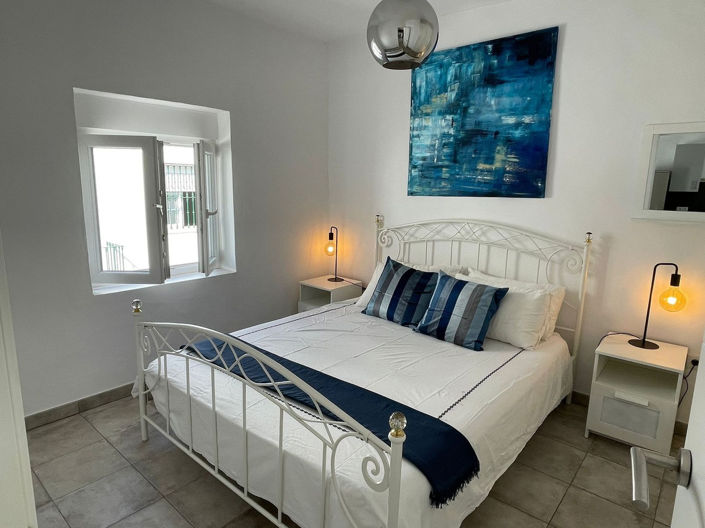 Image No.18-3 Bed Townhouse for sale