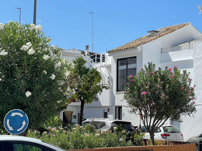 Image No.3-3 Bed Townhouse for sale