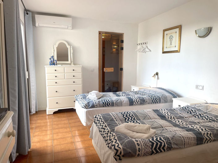 Image No.22-3 Bed Villa for sale