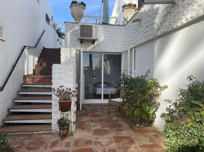 Image No.29-3 Bed Villa for sale