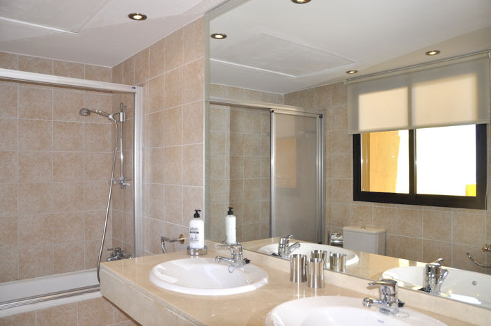 Image No.9-3 Bed Apartment for sale