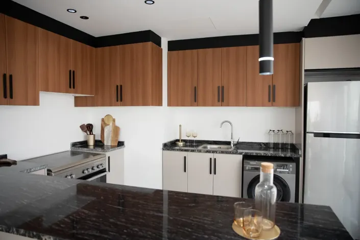 Image No.4-2 Bed Studio for sale