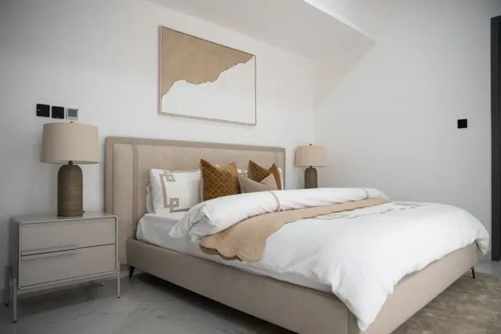 Image No.5-2 Bed Studio for sale