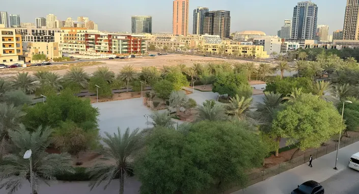 Image No.3-3 Bed Studio for sale