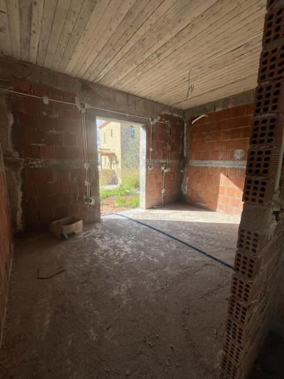 Image No.10-3 Bed House for sale