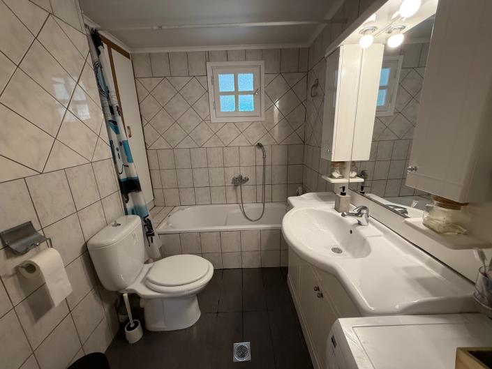 Image No.13-4 Bed House for sale