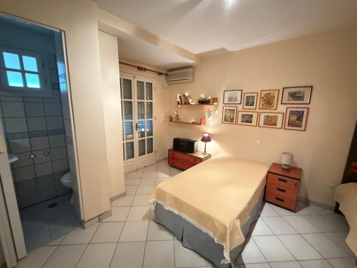 Image No.11-4 Bed House for sale