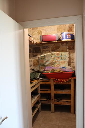 Image No.12-2 Bed House for sale