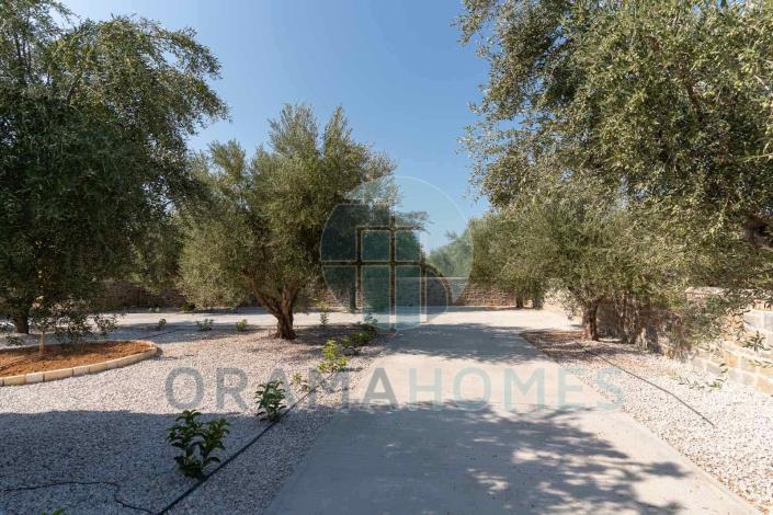 Image No.13-2 Bed Villa / Detached for sale