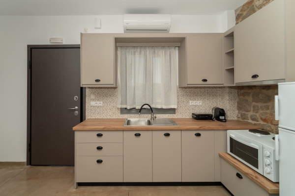 Image No.5-8 Bed Hotel for sale