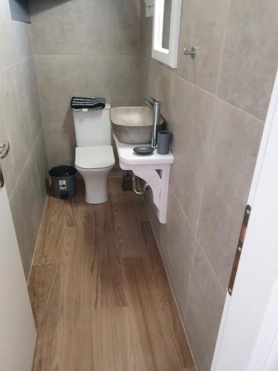 Image No.9-4 Bed Hotel for sale