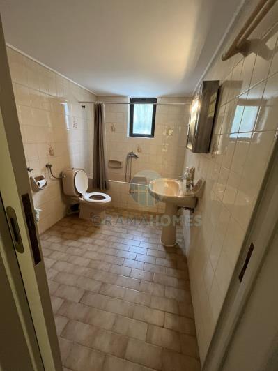 Image No.8-2 Bed House for sale