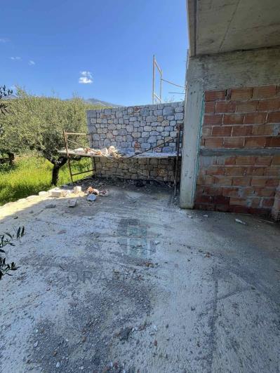 Image No.6-2 Bed Maisonette for sale