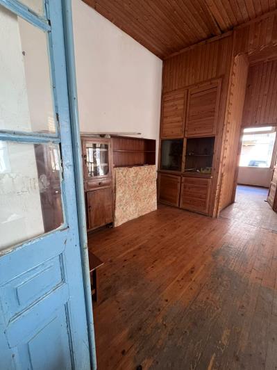 Image No.5-2 Bed House for sale