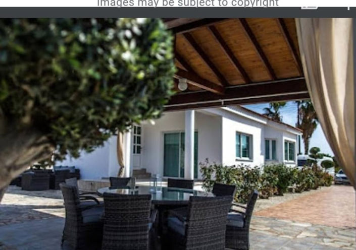 Image No.11-5 Bed House for sale