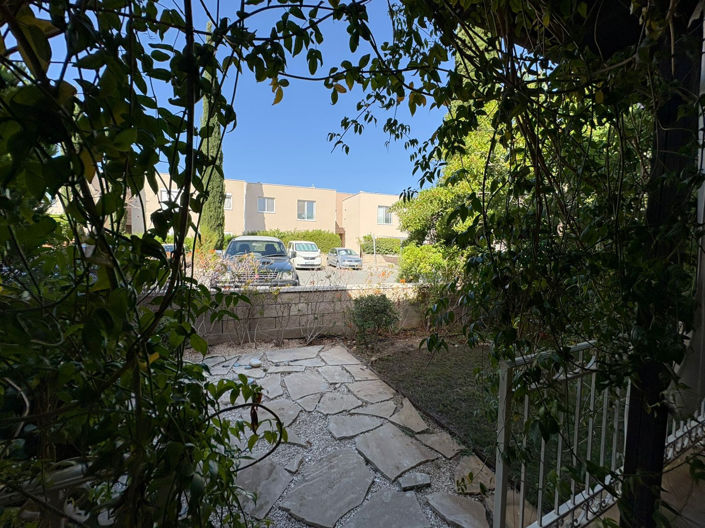 Image No.20-3 Bed House for sale