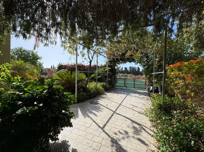 Image No.23-3 Bed House for sale