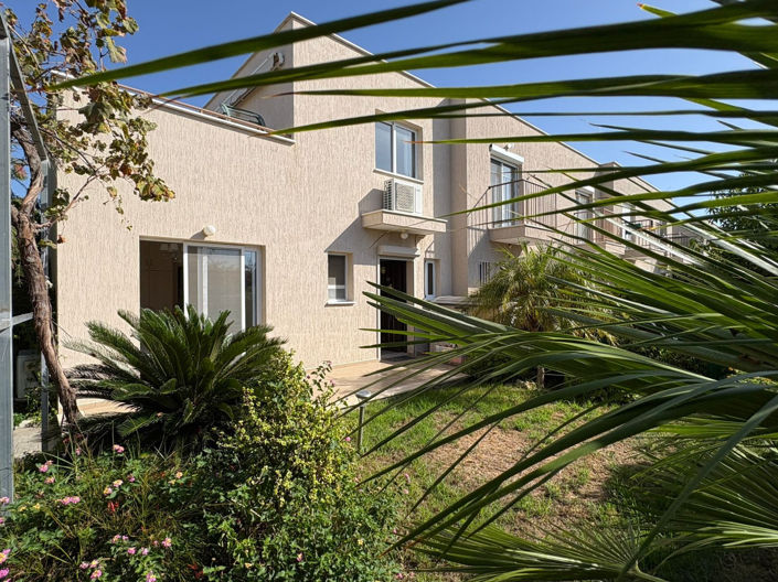 Image No.27-3 Bed House for sale