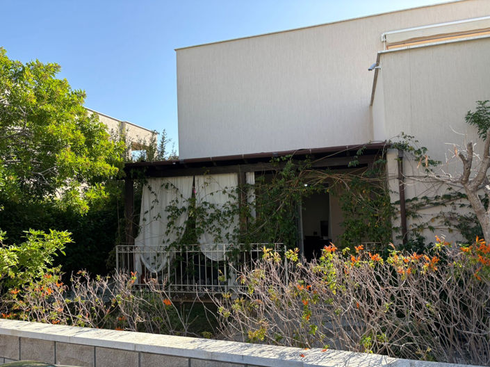 Image No.30-3 Bed House for sale