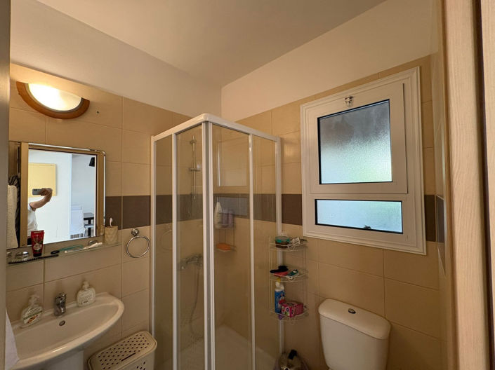 Image No.8-3 Bed House for sale