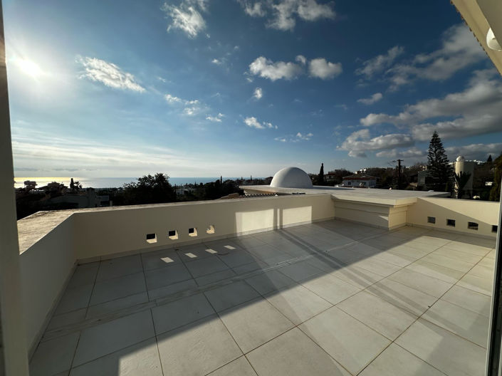 Image No.22-4 Bed Apartment for sale