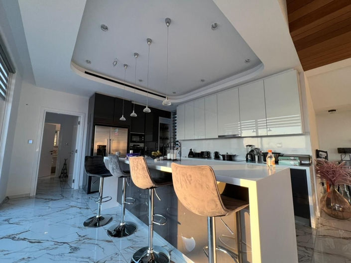 Image No.7-3 Bed House for sale