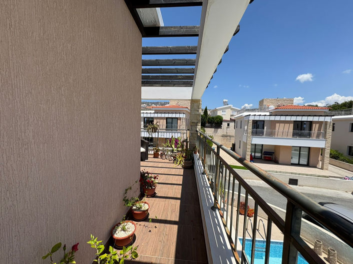 Image No.15-3 Bed House for sale