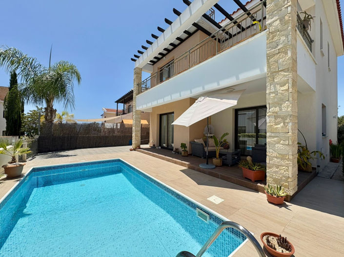 Image No.27-3 Bed House for sale