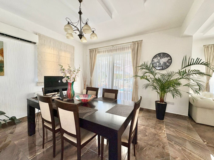 Image No.5-3 Bed House for sale