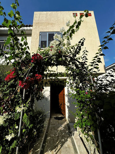 Image No.21-3 Bed House for sale