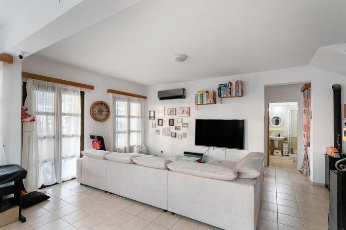 Image No.14-3 Bed House for sale