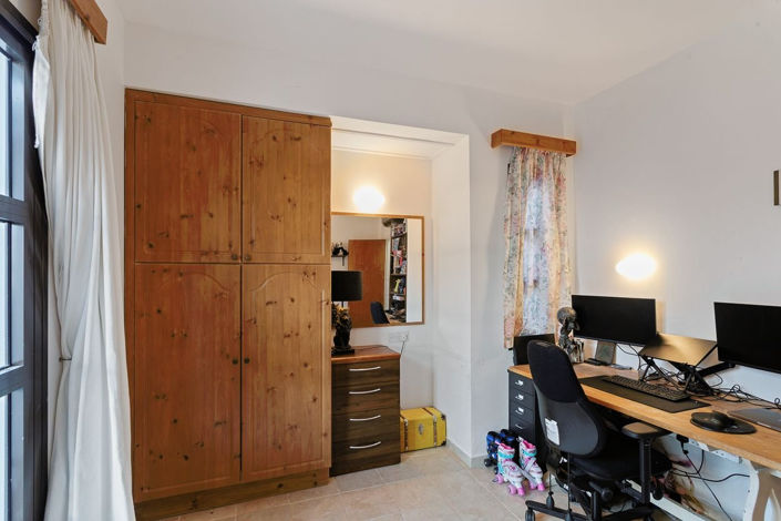 Image No.16-3 Bed House for sale