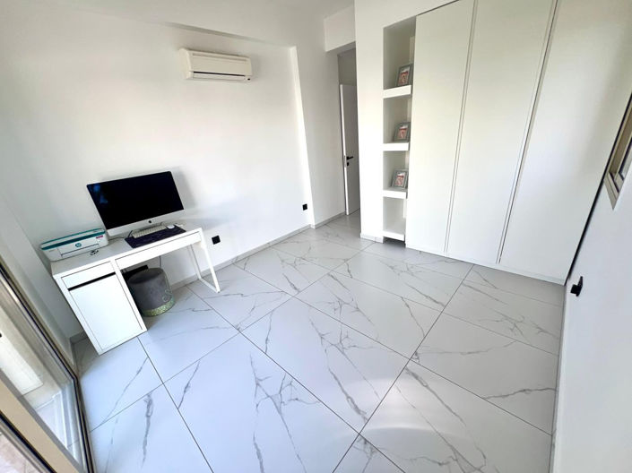 Image No.17-3 Bed House for sale