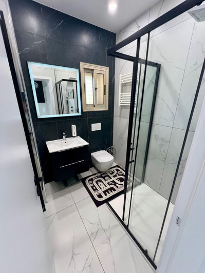 Image No.18-3 Bed House for sale