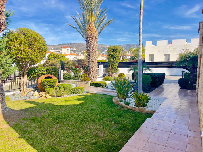 Image No.2-3 Bed House for sale