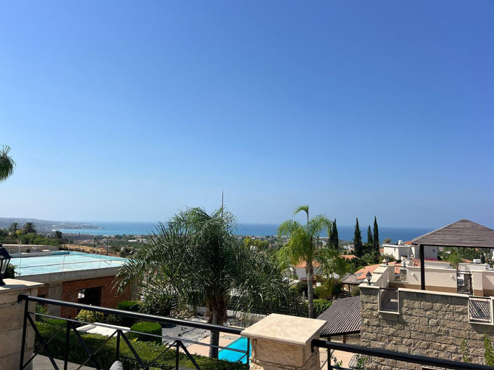 Image No.21-3 Bed House for sale