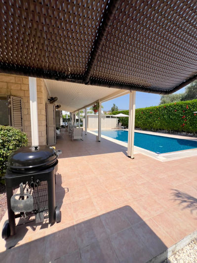 Image No.8-3 Bed House for sale