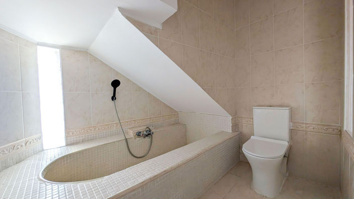 Image No.16-3 Bed House for sale