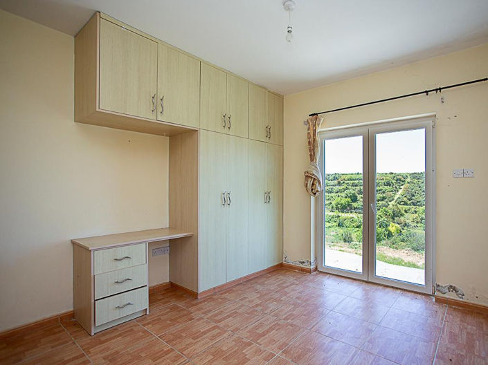 Image No.15-4 Bed House for sale
