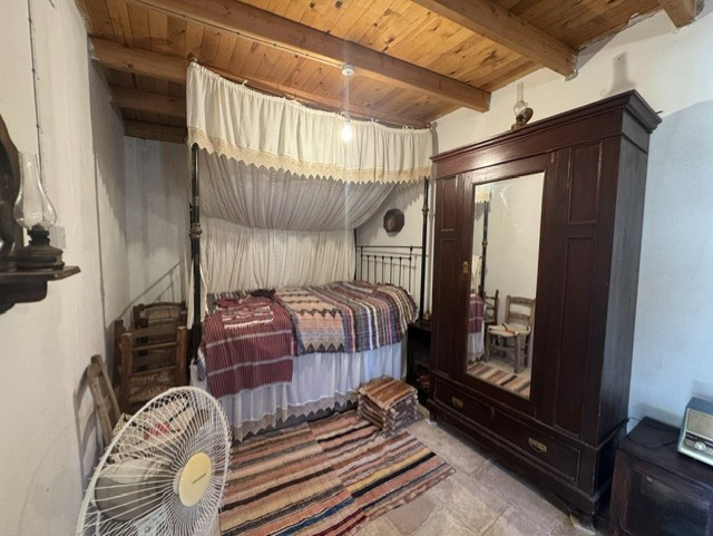Image No.17-3 Bed House for sale