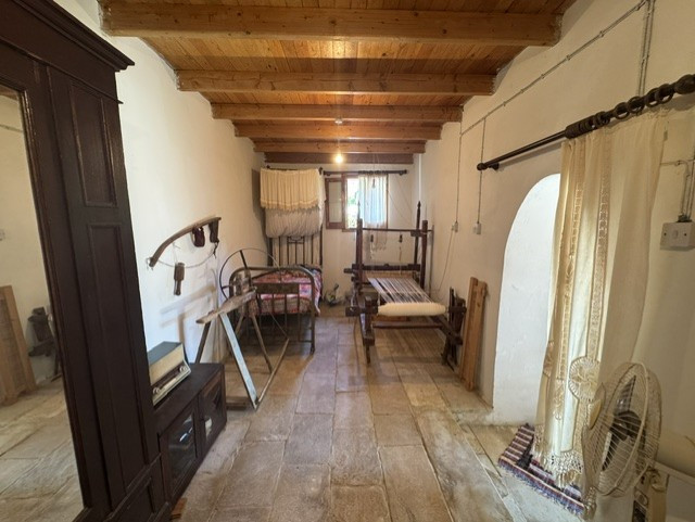 Image No.18-3 Bed House for sale