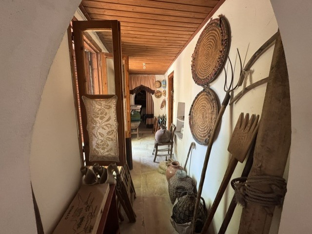 Image No.25-3 Bed House for sale
