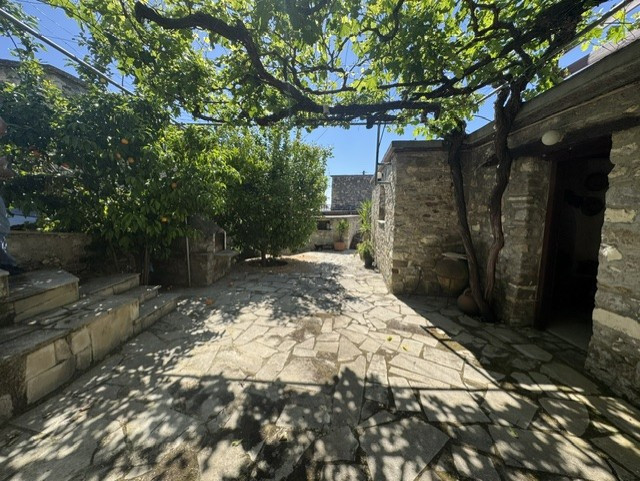 Image No.6-3 Bed House for sale